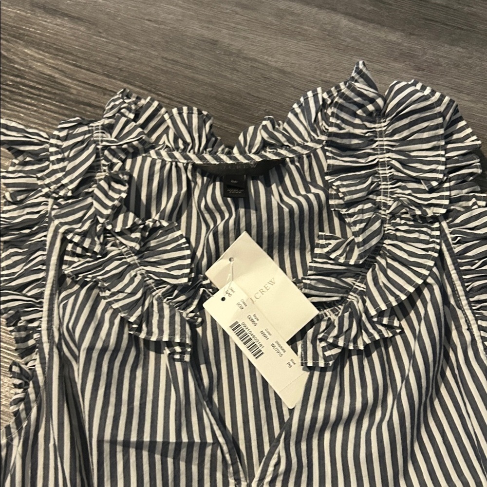 Striped Ruffle Sleeveless Top - Picture 3 of 4